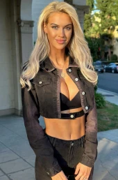 Проститутка Элывира